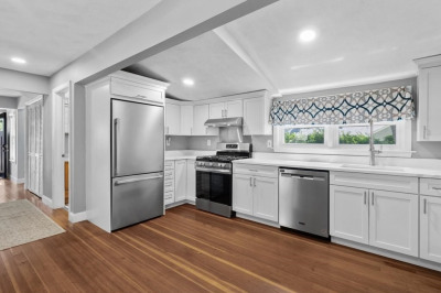 32 Oakwood Ave 1