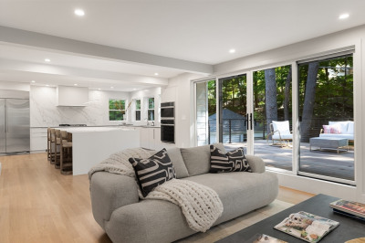 100 Varick Rd 1