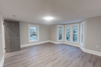 10 Washington Street #2