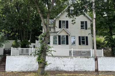 452 Salem Street 1