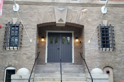 76 Court St #4