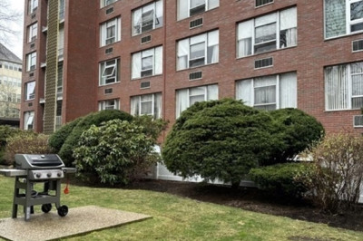 20 Hammond Pond Pkwy #503 1