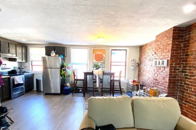 151-153 Meridian St #3 1