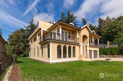 11018 SE 64th Street