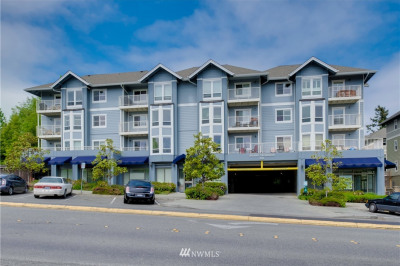 300 High School Road NE #304