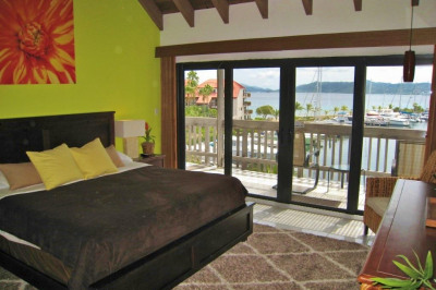 305 Smith Bay Ee 1