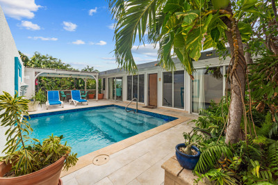 101 Smith Bay Ee 1
