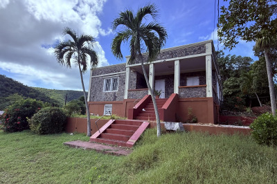 6 Charlotte Amalie New 1