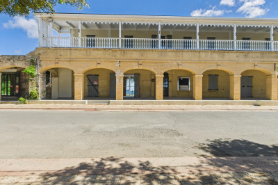 5-a Strand Street Fr 1