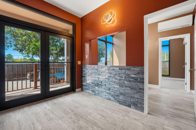 496d Strawberry Hill Qu 1