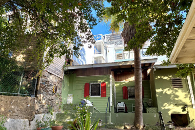 7ab/2 Queen Cross Ch 1