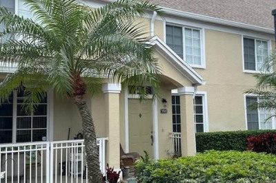 1581 SE Pomeroy Street #8-2 1
