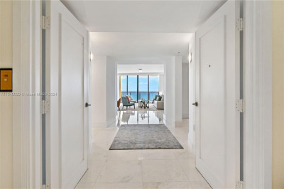 16275 Collins Ave #1501 1