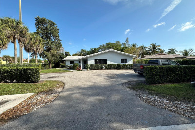 3741 Riverside Dr 1