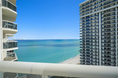 4779 Collins Ave #3305 1