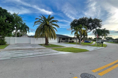 8304 SW 26th Pl 1