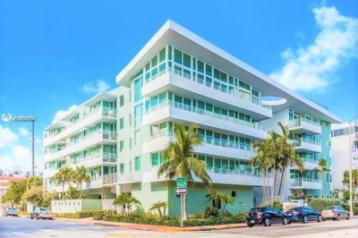 7800 Collins Ave #405 1