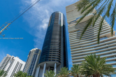 18555 Collins Ave #1703 1