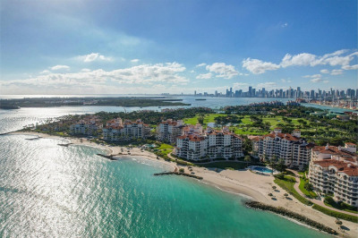 7600 Fisher Island Dr #7653 1