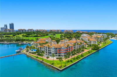 2436 Fisher Island Dr #5306 1