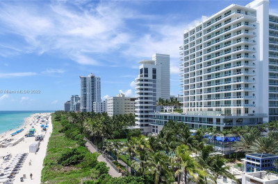 4391 Collins Ave #522/523