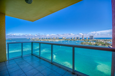 2640 Lake Shore Drive #1914