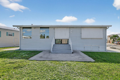 217 Nettles Boulevard 1