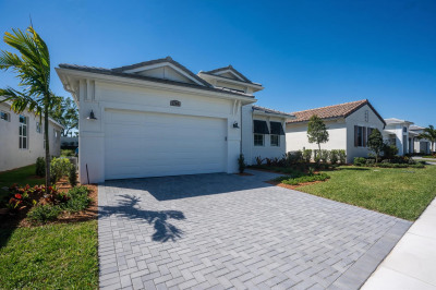 2784 SE Ashfield Drive 1
