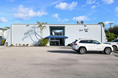 725 Hummingbird Way #109 1