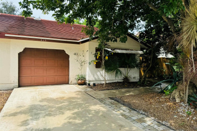 413 NE 38th Street 1