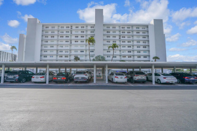 3224 S Ocean Boulevard #214-B 1