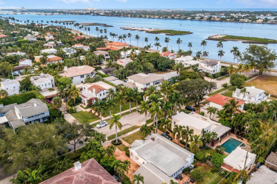 212 Dyer Road 1
