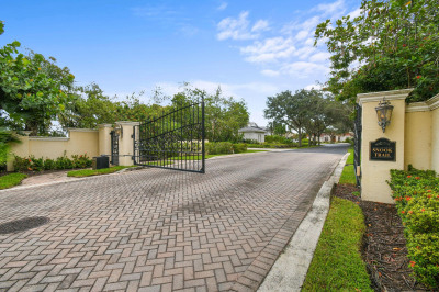 2425 Snook Trail 1