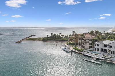 2400 Bay Dr 1