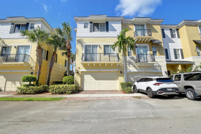 587 NW 35th Place 1
