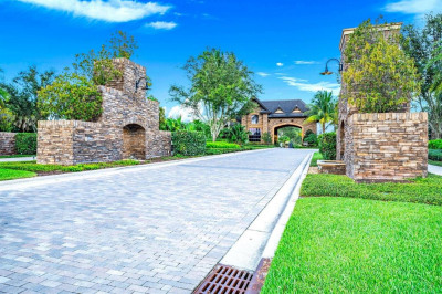 9243 Grand Prix Lane 1