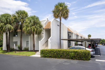 2945 SW 22nd Avenue #206 1