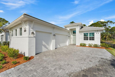 2689 SE Ashfield Drive 1