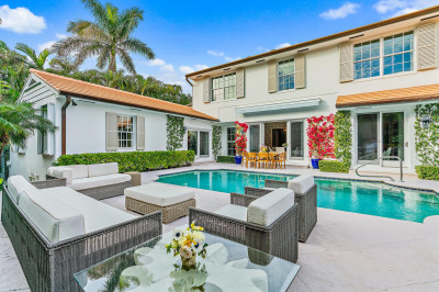 310 Plantation Road 1