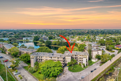 5275 NW 10th Court #405 1