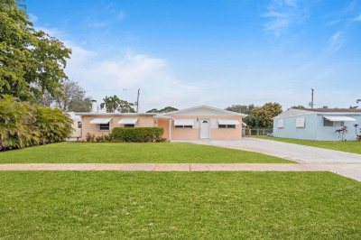 9492 Bloomfield Drive 1