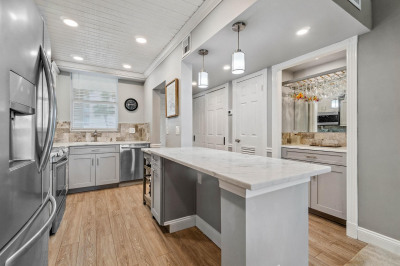 100 Paradise Harbour Boulevard #208 1