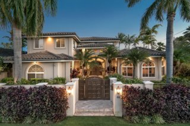 Luxury & Elegance in Kahala    4551 Aukai Avenue