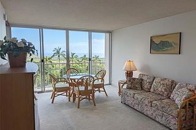 Makaha Valley Towers Condo