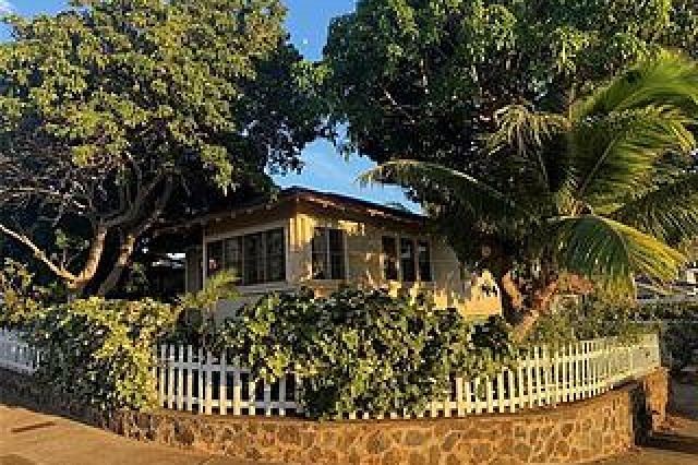 Kapahulu Home