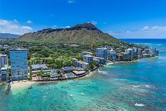 Queens Court At Kapiolani Home