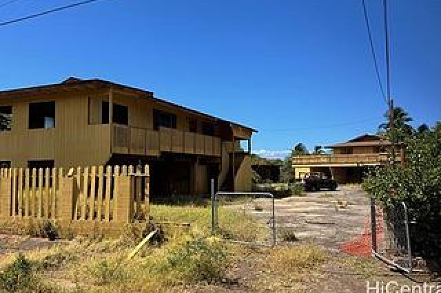 Molokai Central Home