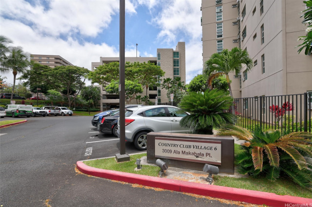 Country Club Village 6 Condominium