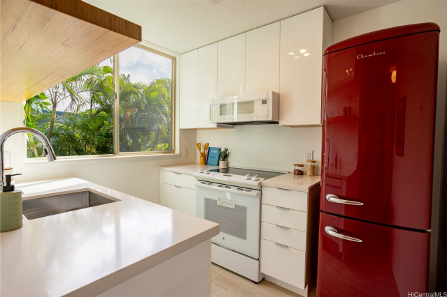 Diamond Head Sands Condominium