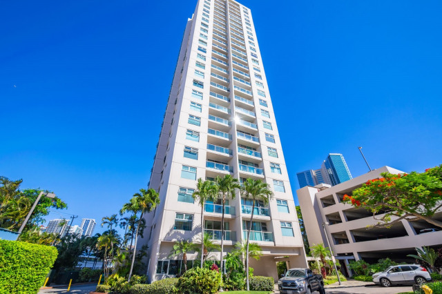 1133 Waimanu Condominium